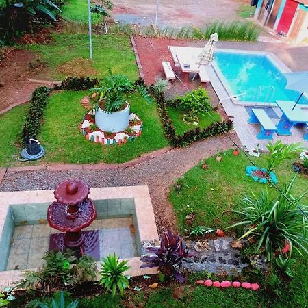 Cabana Con Piscina Venecia Exterior photo
